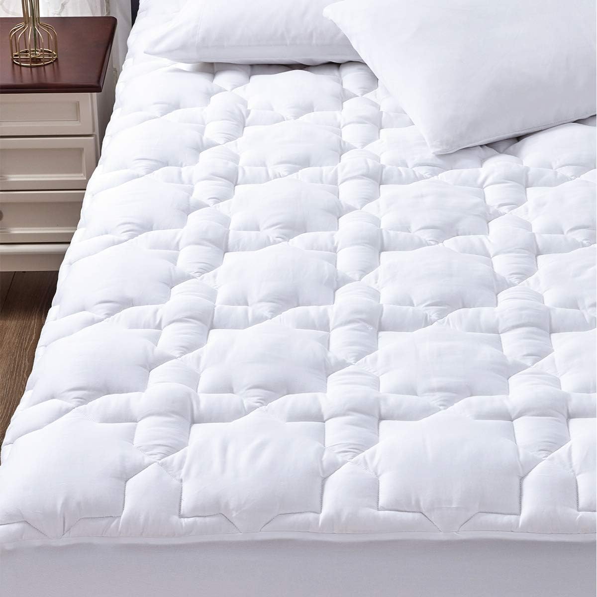 CozyLux Short Queen Mattress Pad for RV Camper Cotton Cooling Deep Pocket up to 21" Mattress Cover Non Slip Breathable and Soft Fitted Mattress Topper Thick Pillowtop Pad 450GSM (60x75) Inches White